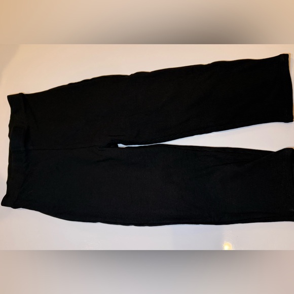 Naked Wardrobe 🖤 capri snatched leggings ~ Brand New~ XS - Picture 6 of 10